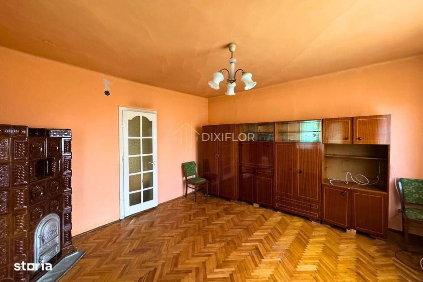 Casă cu 3 camere decomandat în Șieu
