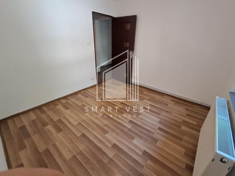 Apartament cu 4 camere decomandat în Micro 16