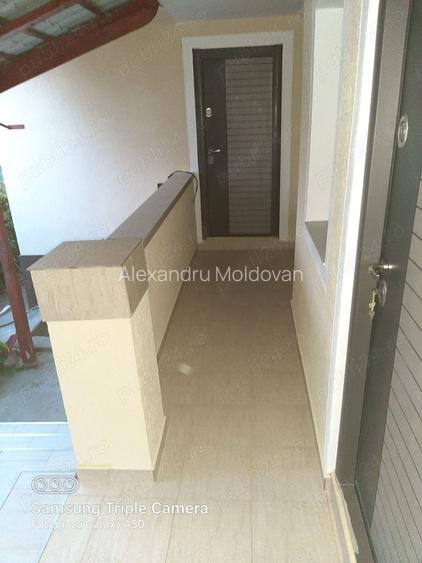 vand casa cu 3 camere , baie , bucatarie , suprafata totala 38 arii , intravilan