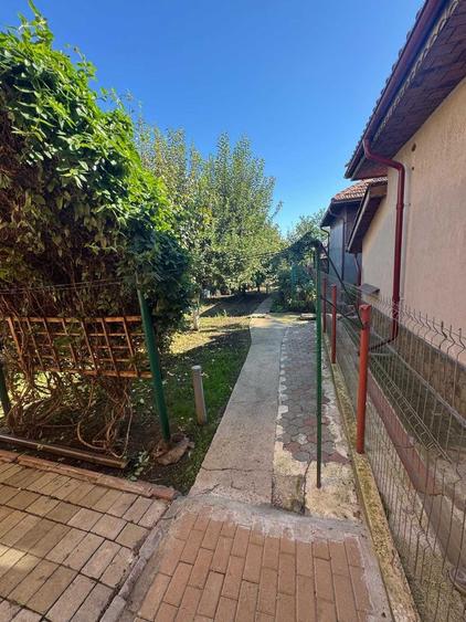 Casă cu 4 camere în Amara