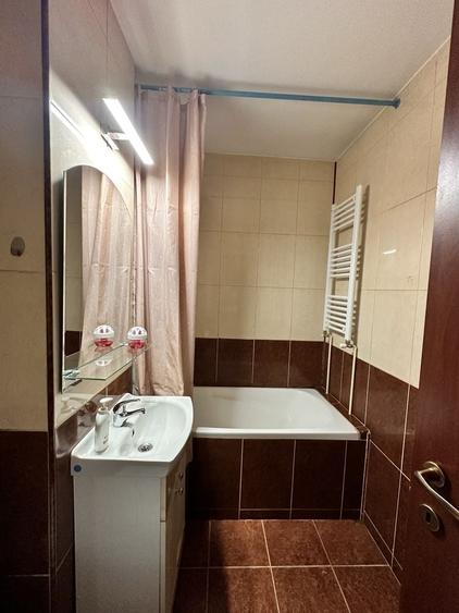 Garsonieră decomandată în Drumul Carului