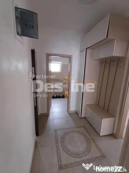 Apartament cu 2 camere decomandat, etajul 1 balcon si loc de - 1