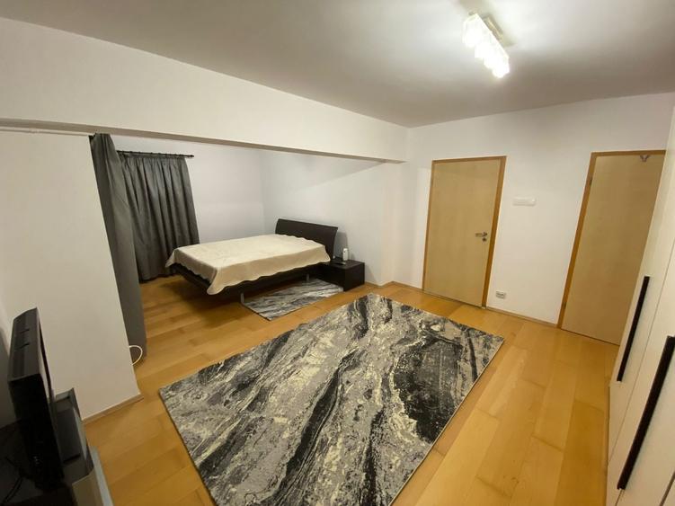 Apartament cu 2 camere semidecomandat, mobilat în Unirii