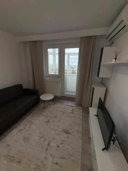 Apartament cu 2 camere decomandat în Victoriei