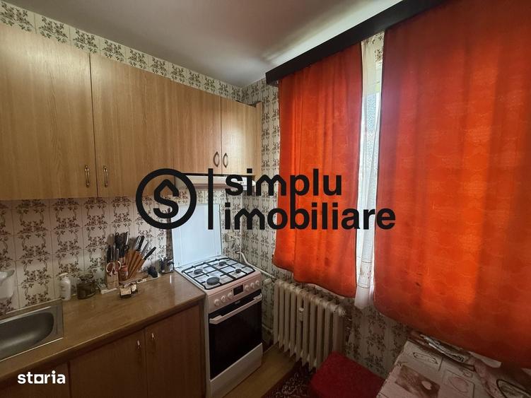 Apartament cu 3 camere semidecomandat în Rovine