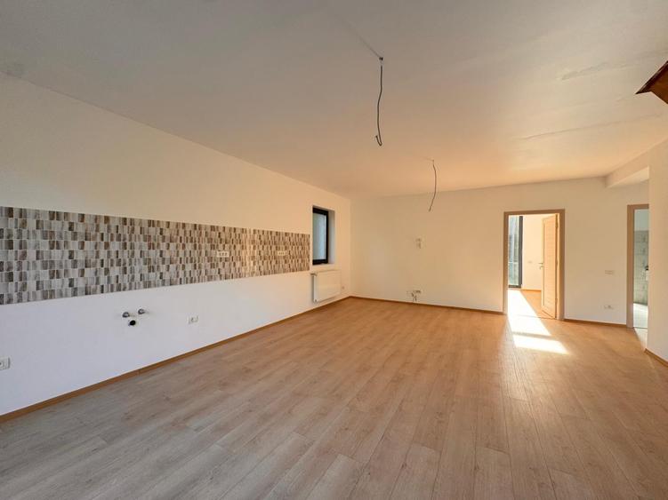 Penthouse cu 3 camere decomandat în Furnica