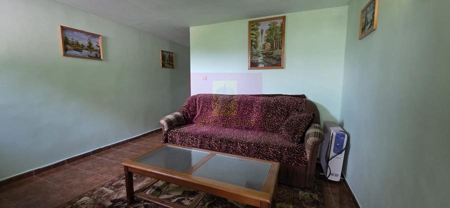 Casă individuală cu 4 camere cu Canalizare în Vest