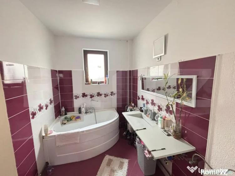 Casă cu 4 camere cu Teren 2700 Mp în Central