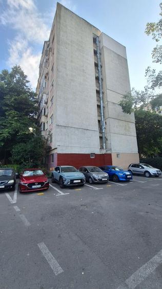 Apartament cu 2 camere decomandat în Casa de Cultură