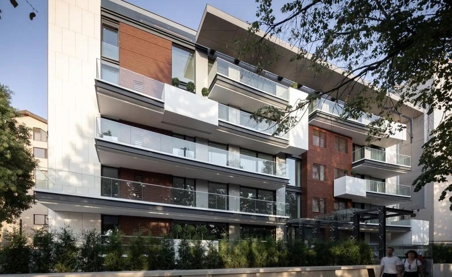 Apartament cu 4 camere în Aviatorilor