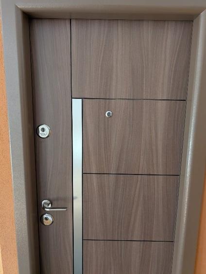 Apartament cu 2 camere semidecomandat în Soarelui