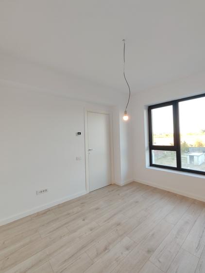 Apartament cu 2 camere semidecomandat în Sisești