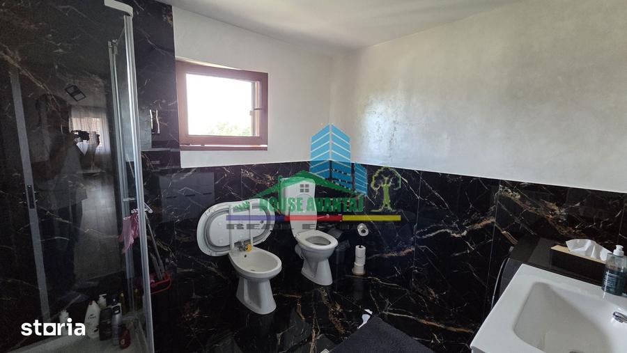 Apartament cu 4 camere în Central