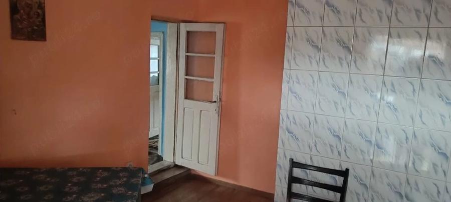 Teren de 2400 mp, în Goruni