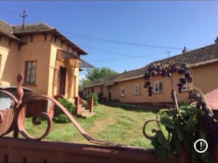 Casă individuală cu 4 camere cu Teren 2000 Mp în Exterior Nord