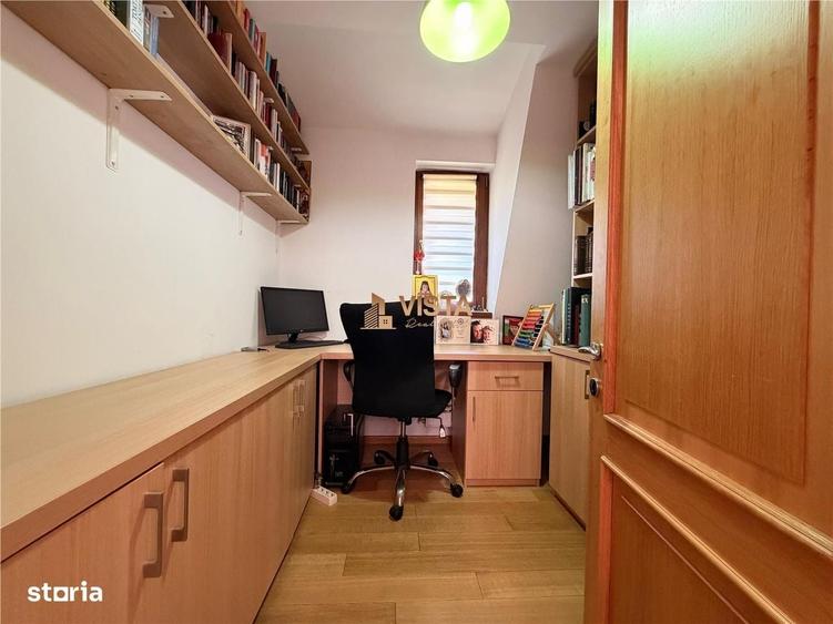 Casă cu 4 camere în Central