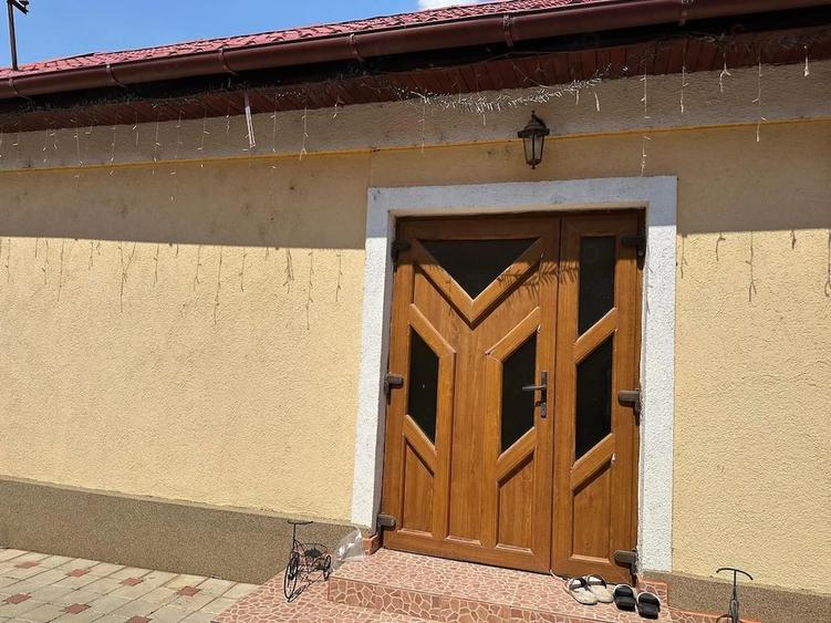 Casă cu 2 camere cu Teren 1507 Mp în Giarmata