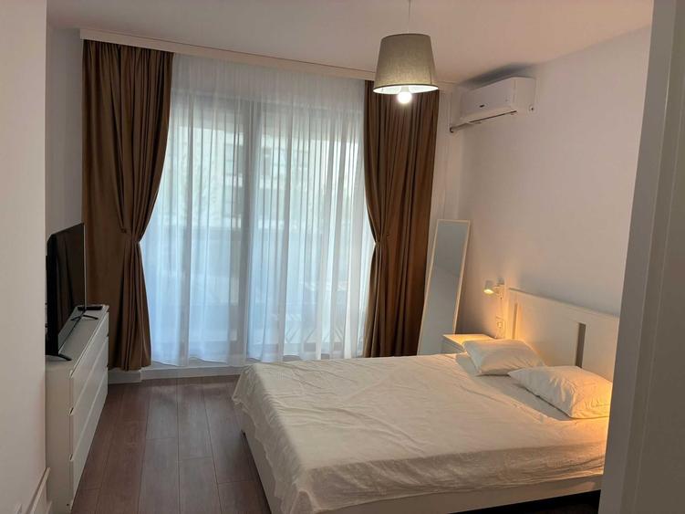 Apartament cu 2 camere decomandat în Crețești