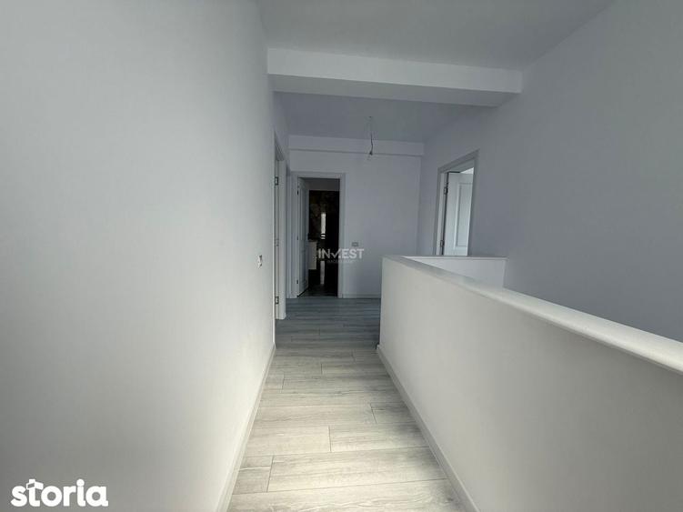 Casă cu 5 camere cu Teren 250 Mp în Valea Lupului