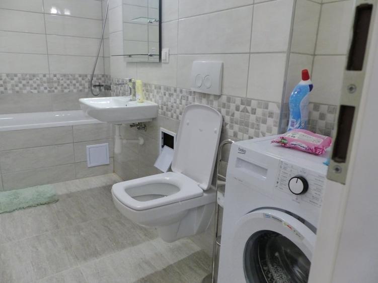 Apartament cu 2 camere decomandat, mobilat în Libertății