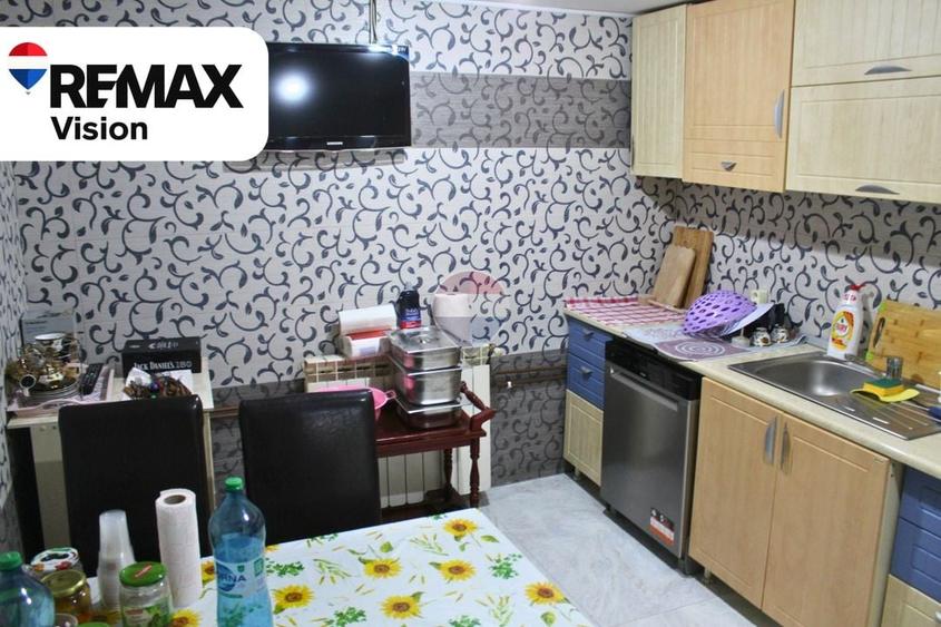 Casă individuală cu 8 camere cu Piscina în Castranova