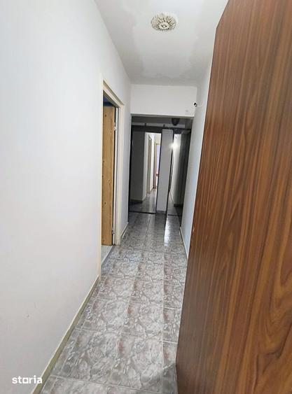 Apartament cu 4 camere în Drumul Taberei