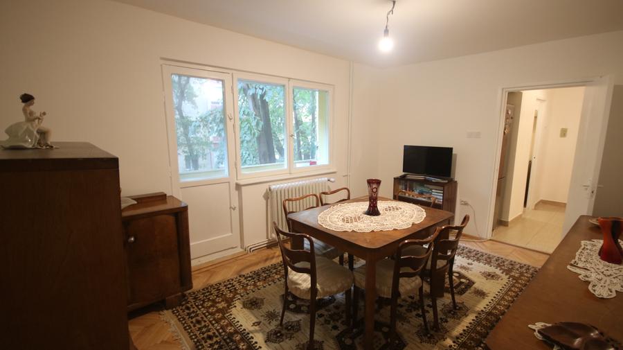 Apartament cu 4 camere decomandat în Șagului