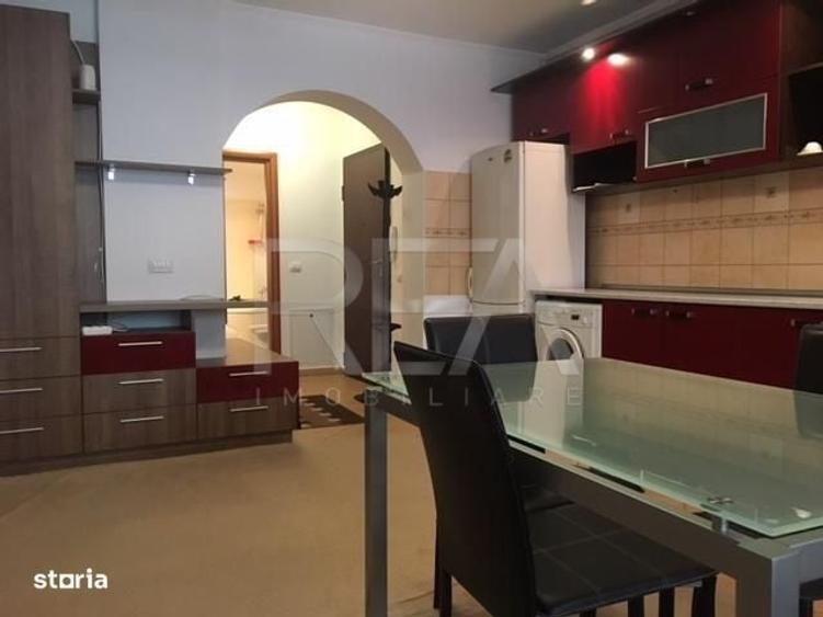 Apartament cu 3 camere semidecomandat în Aviației