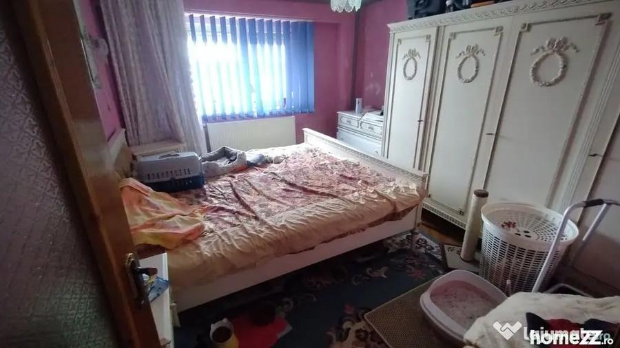 Apartament cu 4 camere decomandat în Dacia