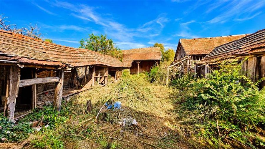 Casă individuală cu 4 camere cu Teren 634 Mp în Comorâște