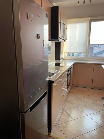 Apartament cu 2 camere semidecomandat în Calea Moldovei