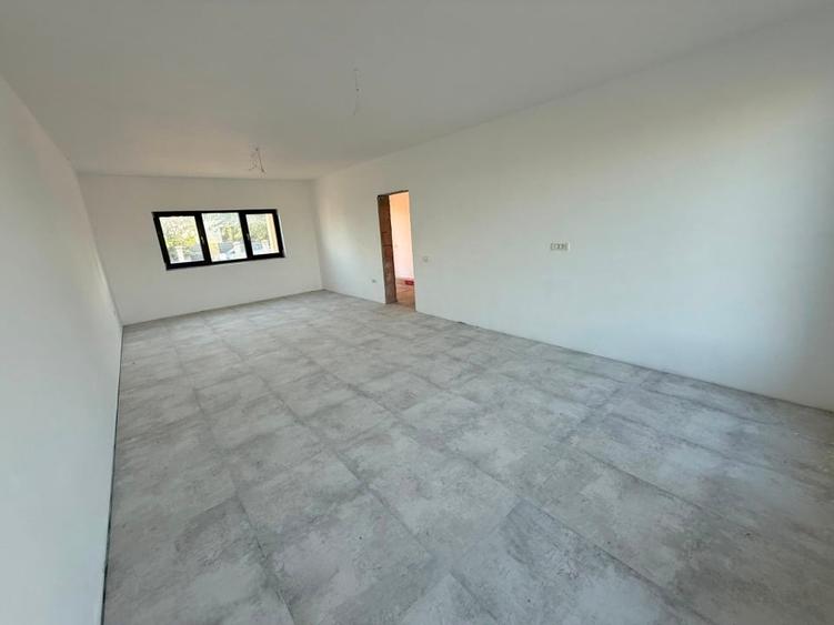 Casă individuală cu 5 camere cu Teren 520 Mp în Tărtășești