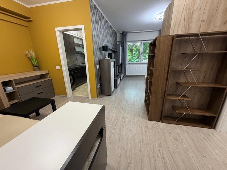 Garsonieră semidecomandată, mobilată în Tătărași