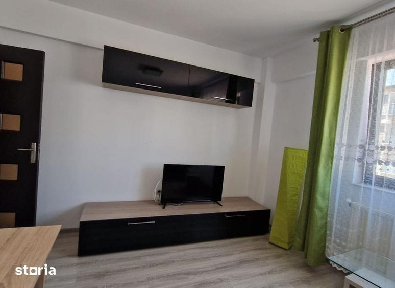 Apartament cu 2 camere decomandat în Galata