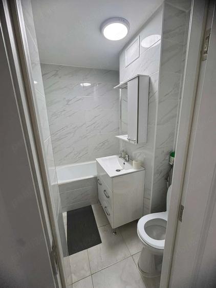 Apartament cu 2 camere semidecomandat în Gorjului