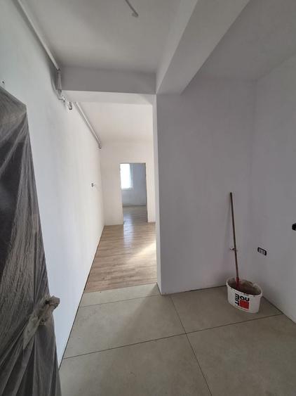 Apartament cu 2 camere decomandat în Giroc