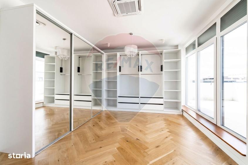 Apartament cu 4 camere în Central