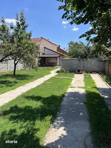 Casă cu 2 camere cu Teren 60 Mp în Central