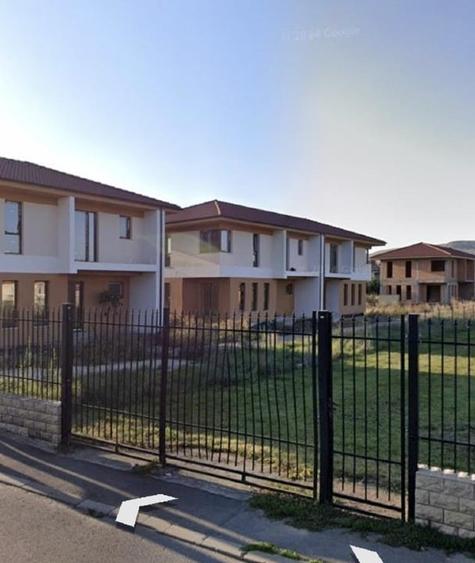 Casă individuală cu 4 camere cu Teren 195 Mp în Florești