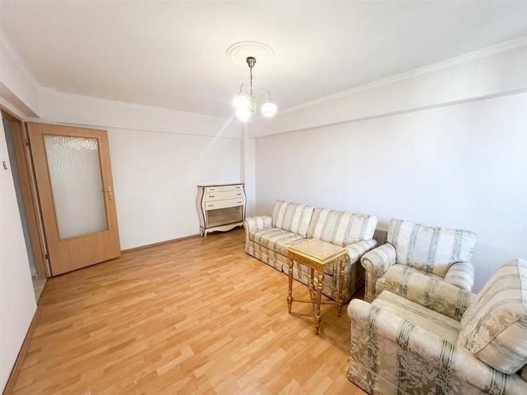 RECO, apartament decomandat,4 camere, bloc cu lift, Nufarul - 11