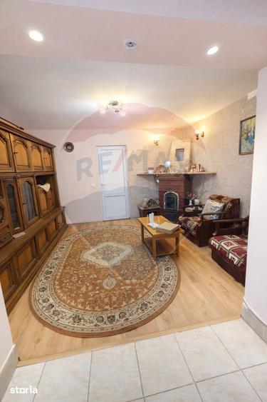 Casă cu 5 camere cu Teren 1497 Mp în Sarasău