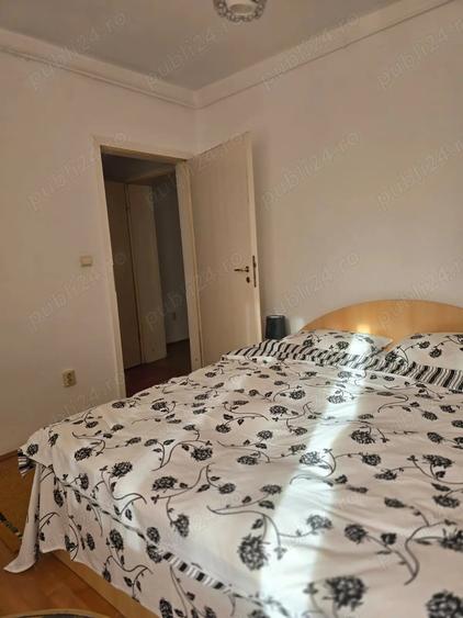 Apartament cu 3 camere semidecomandat în Medicină