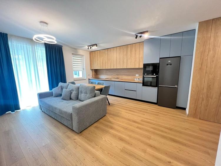 Apartament cu 2 camere semidecomandat, mobilat în Florești