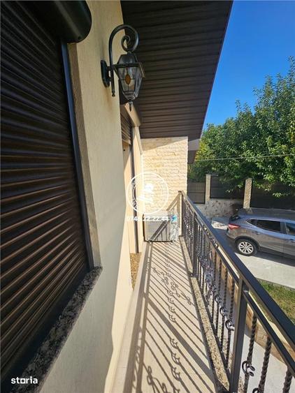 Casă cu 4 camere cu Teren 500 Mp în Lețcani