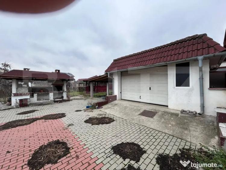 Casă cu 7 camere cu Teren 900 Mp în Central