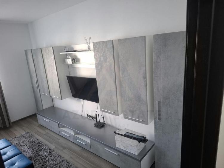 Apartament cu 2 camere decomandat în Exterior Vest