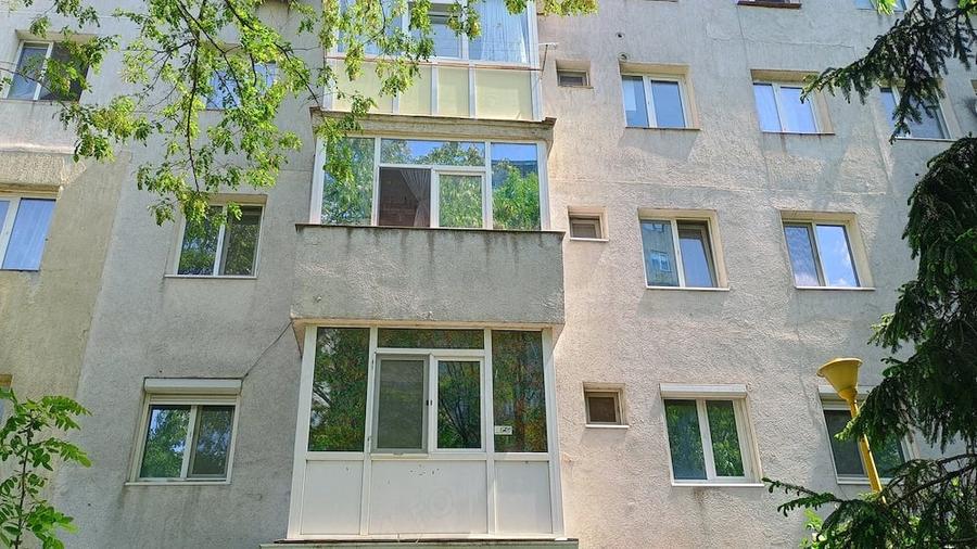Apartament semidecomandat 3 camere - 1