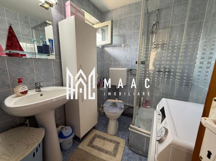 Apartament cu 3 camere semidecomandat, mobilat în Central