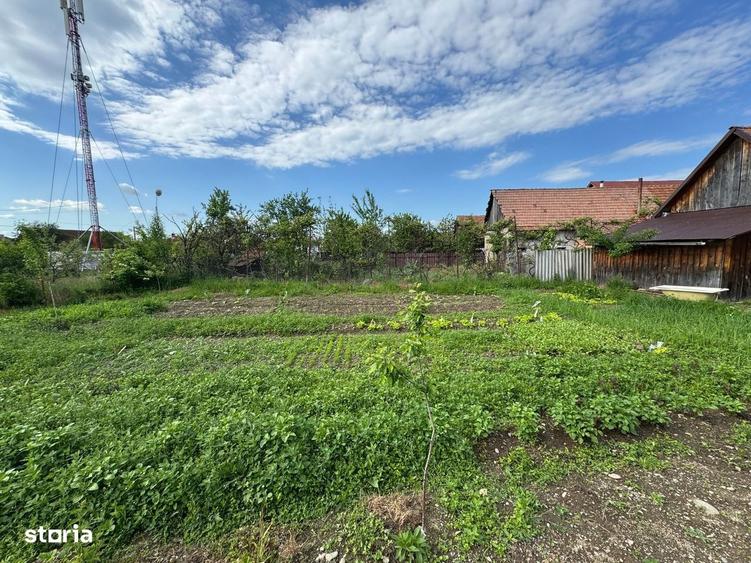 Casă cu 2 camere cu Teren 868 Mp în Arpașu de Sus