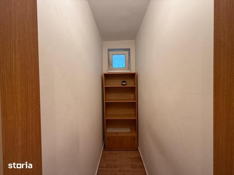 Apartament cu 4 camere, mobilat în Medicină